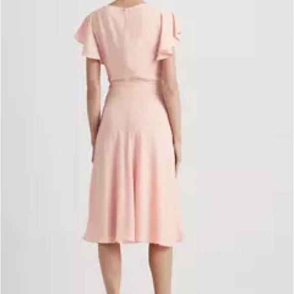 Lauren Ralph Lauren NWT
Belted Bubble Crepe Dress Size 12 - Picture 4 of 7